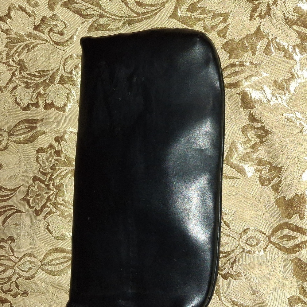 Chanel Purse - Picture 2 of 9